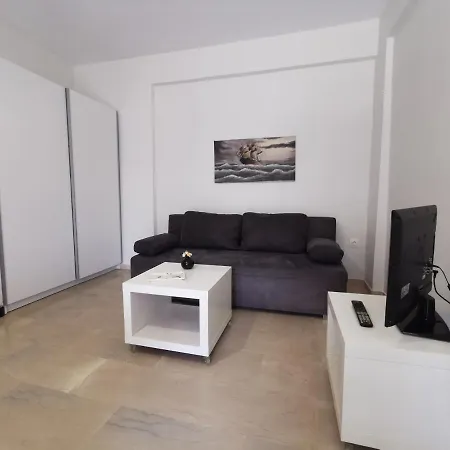 Thalassa Apartment *